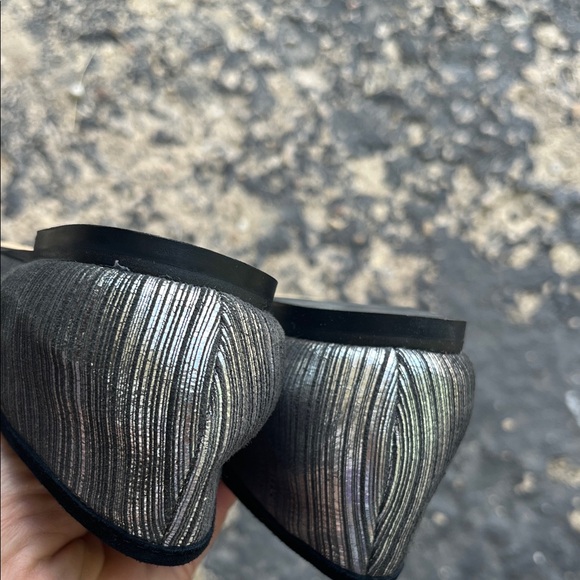 New Vince Camuto leather Women's Flats in Black and Silver - Picture 13 of 14